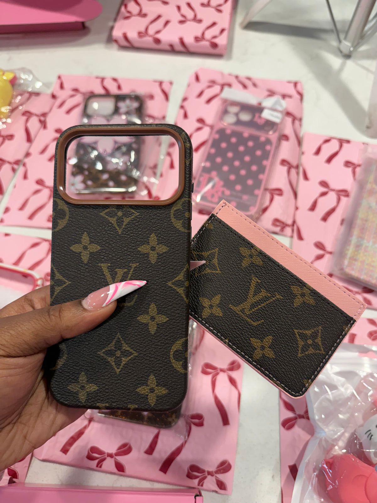 IT GIRL ESSENTIALS (Pre-Order)