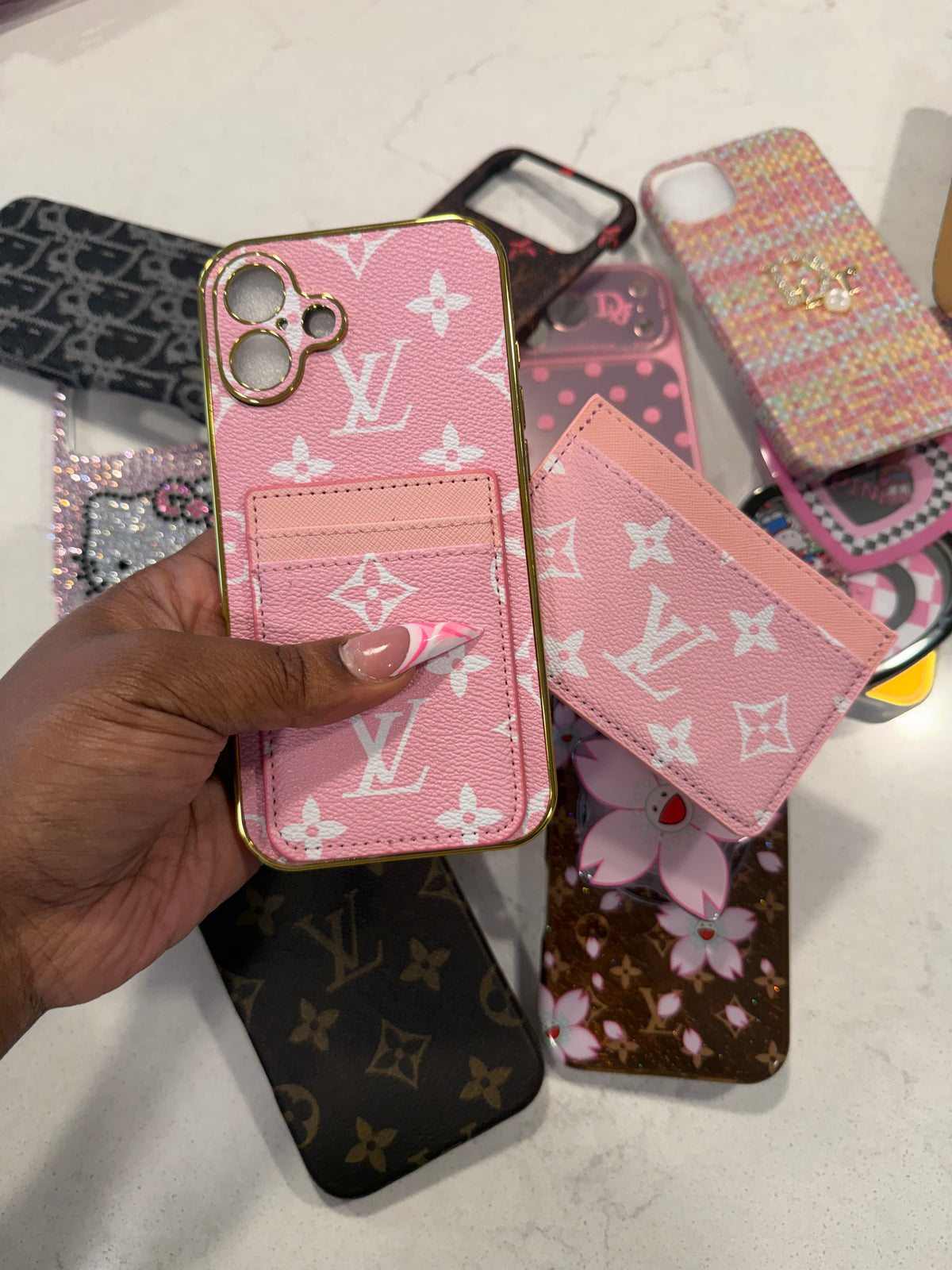 IT GIRL ESSENTIALS (Pre-Order)